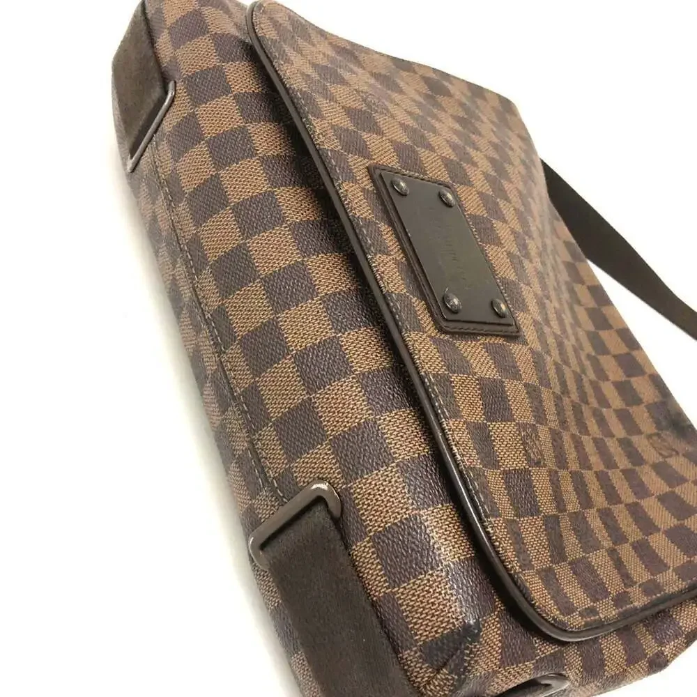 LOUIS VUITTON Brown Damier Canvas Messenger Shoulder Bag